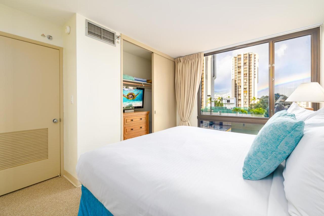 Great Diamond Head Views, 2Br Condo With Free Parking! Honolulu Bagian luar foto